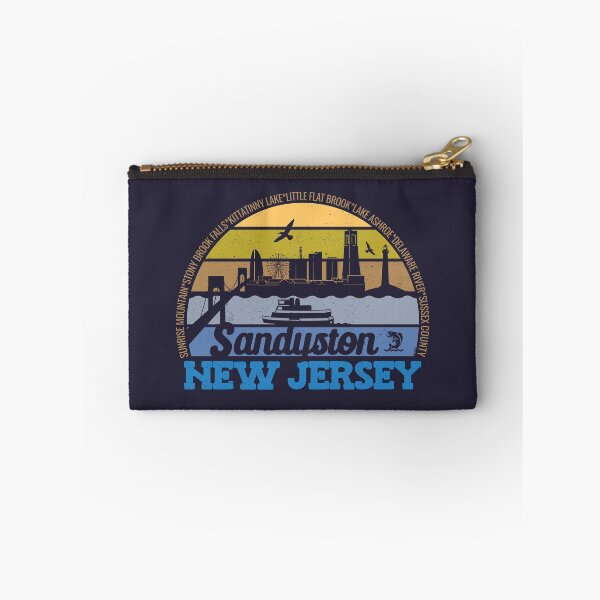 Artikelvorschau, Sandyston New Jersey Sunset Retro Vintage Lokalstolz Logo entworfen und verkauft von CRHPOD20.
