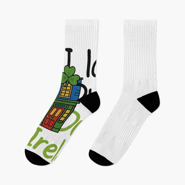 Artikelvorschau, Ich liebe Dublin, Irland – T-Shirt mit irischem Kleeblatt und Dublin-Haus-Design – Geschenkidee für Irland-Reisende zum St. Patrick’s Day – T-Shirt und Aufkleber für Dublin-Fans entworfen und verkauft von Sushikidsntod.
