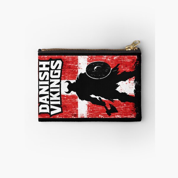 Artikelvorschau, Dänische Wikinger – Flagge der Wikingerkrieger Dänemarks im Used-Look-Design im nordischen Stil entworfen und verkauft von R3XFORGE.
