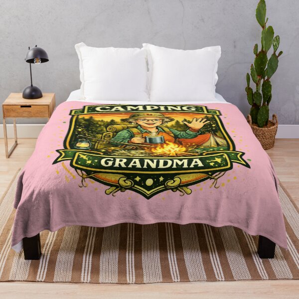 Artikelvorschau, Lustiges Camping-Oma-Shirt | Geschenk für Lagerfeuer-Omas | Humor für Outdoor-Omas entworfen und verkauft von TKOprintdesigns.