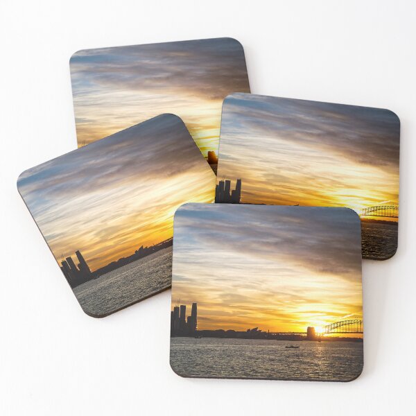 Artikelvorschau, Sonnenuntergang in Sydney mit der Skyline, dem Opernhaus und der Harbour Bridge entworfen und verkauft von Douglas E. Welch Design and Photography.