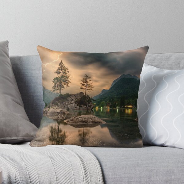 Beautiful natural spectacle Throw Pillow