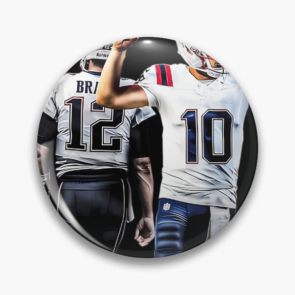 Artikelvorschau, New England Football: Tom Brady und Drake Maye entworfen und verkauft von XimenaCalderon.