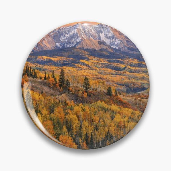 Artikelvorschau, Eine von Bob Ross inspirierte Herbstlandschaft entworfen und verkauft von DinsignStudio.