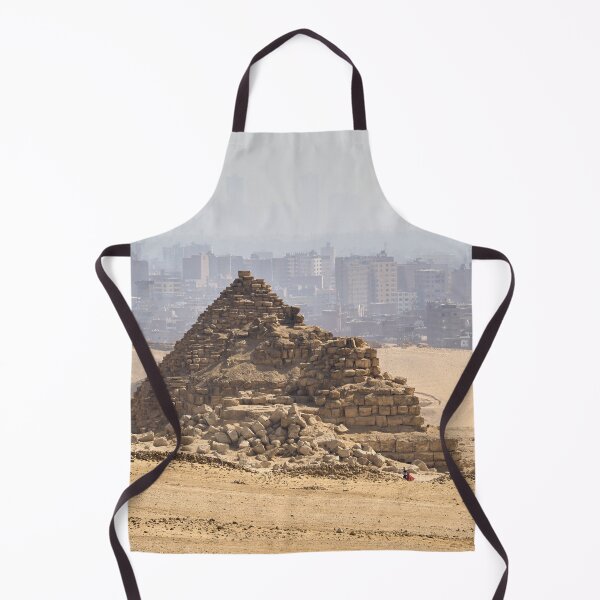 Artikelvorschau, Pyramide der Königin. Kairo 2026 entworfen und verkauft von Jouko Lehto Photography.