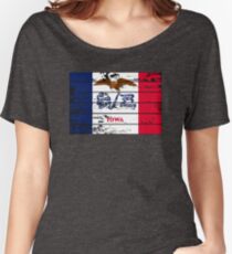 FLAG OF IOWA - POPULAR WOOD OVERLAY DISTRESS FLAG DESIGN Women's Relaxed Fit T-Shirt