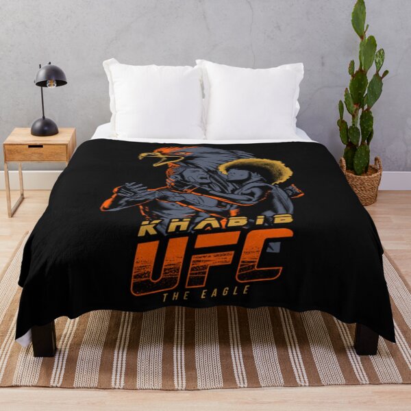 Artikelvorschau, Khabib, der Adler entworfen und verkauft von SoulClothing.