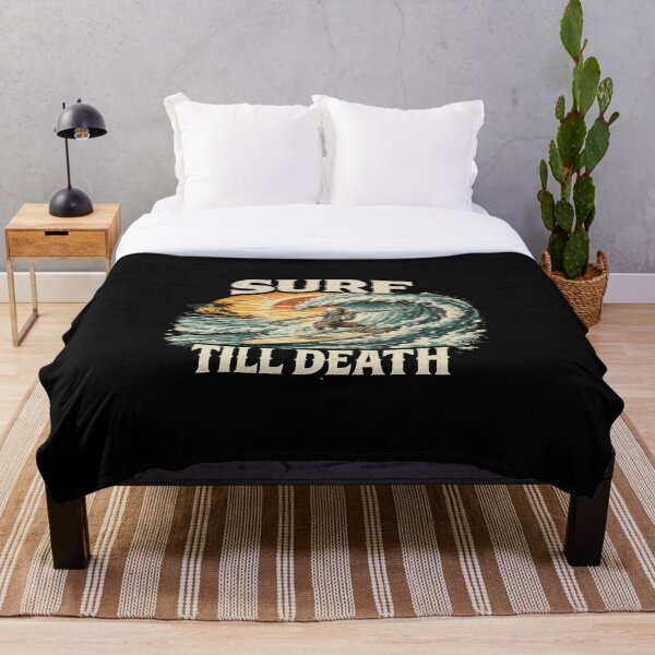 Artikelvorschau, Surfen bis zum Tod – Skelett-Surfen Vintage Sonnenuntergangswellen-Surfer-Grafik entworfen und verkauft von HubCreates.