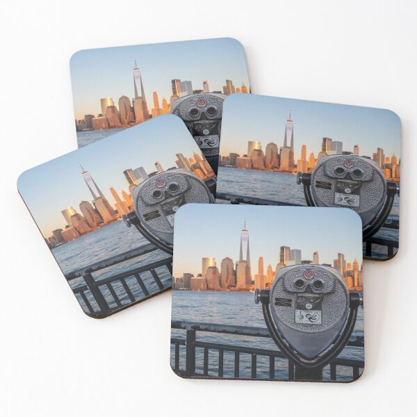 Artikelvorschau, Skyline von New York mit dem Fernglas betrachten entworfen und verkauft von jmtphotomedia.
