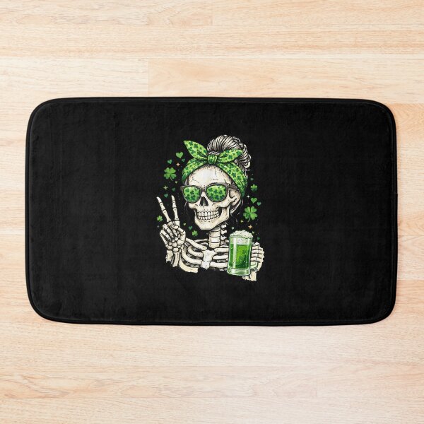 Artikelvorschau, Totenkopf-Sonnenbrille, unordentlicher Dutt, irisch, lustig, St. Patrick's Day, Frauen entworfen und verkauft von MatherFisher.
