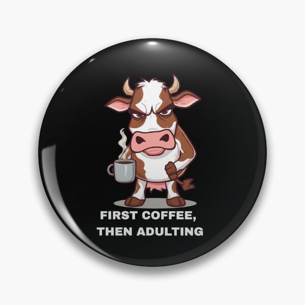 Artikelvorschau, Erst Kaffee, dann Erwachsenwerden – T-Shirt mit mürrischer Kuh | Lustiges Geschenk für Kuhliebhaber | Kapuzenpullover mit Kuhmotiv entworfen und verkauft von Kaylews_Designs.