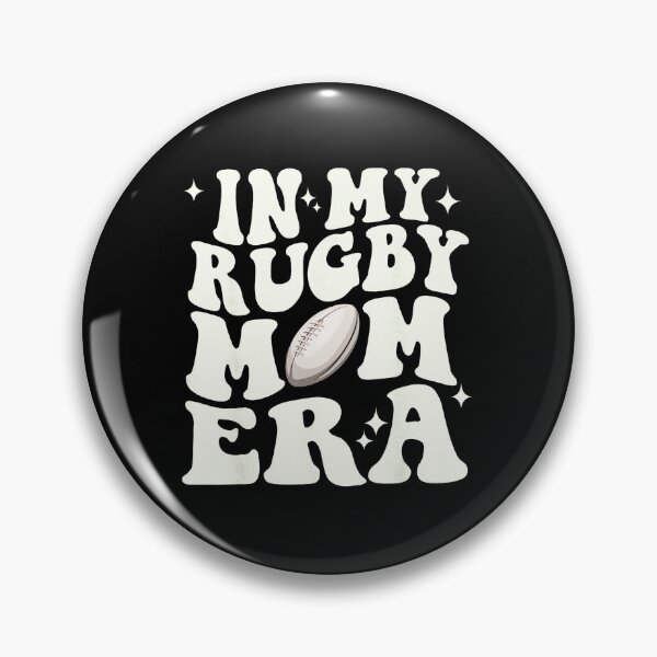 Artikelvorschau, In der Ära meiner Rugby-Mama – ein lustiges Retro-Zitat entworfen und verkauft von GabrieSketcham.