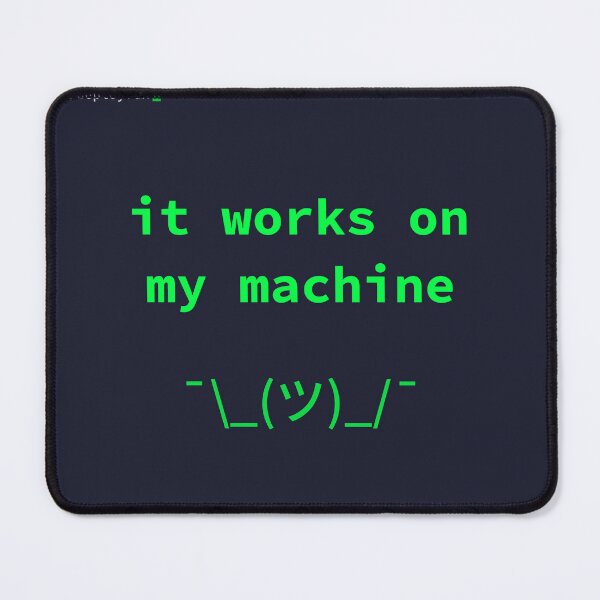 Artikelvorschau, Es funktioniert auf meinem Rechnerterminal – Lustiges Entwickler-Meme, Programmierer-Humor entworfen und verkauft von SyntaxThreads.