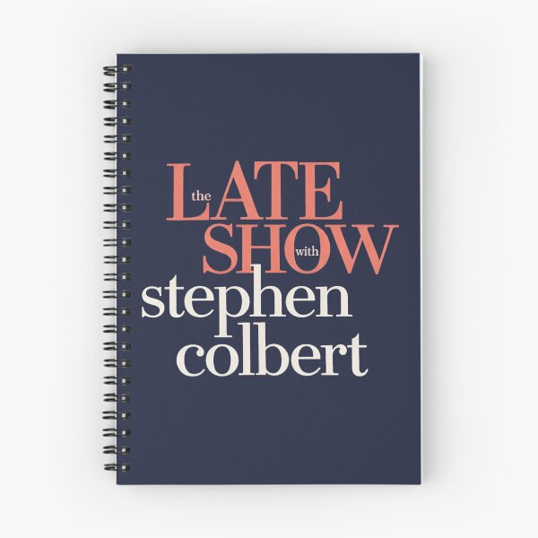 Artikelvorschau, Stephen Colbert – Die Nacht, in der das Lachen starb – Stephen Colberts letzte Show, 21. Mai 2026 entworfen und verkauft von CandleSpirit.