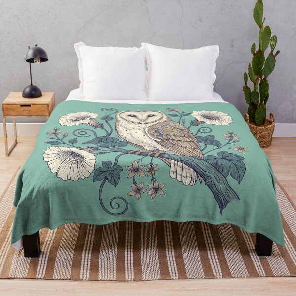 Aperçu de l'œuvre Illustration botanique vintage d'une chouette effraie dans un jardin nocturne créée et vendue par BirdsnStuff.