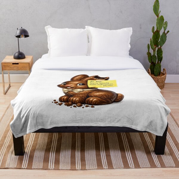 Aperçu de l'œuvre Le lapin en chocolat grignoté – T-shirt de Pâques humoristique sur la douce tentation de maman créée et vendue par CoolContent Factory.