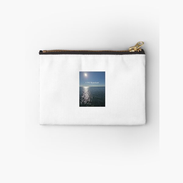 Artikelvorschau, Ich bin der Überfluss an Ozean-Sonnenschein – Affirmation – Motivationszitat – Seelenausbrüche entworfen und verkauft von NewyoufromMe.