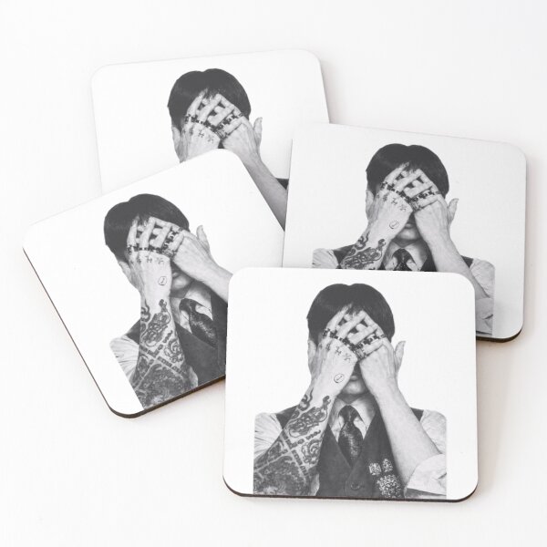 Artikelvorschau, BTS RM Ästhetisches Hand-Cover-Gesichtsporträt ARMY Kpop Klassisches T-Shirt entworfen und verkauft von STAATI.