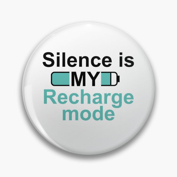 Aperçu de l'œuvre Autocollant « Le silence est mon mode de recharge » – Design de batterie d'énergie pour introvertis créée et vendue par MadCatDesign77.