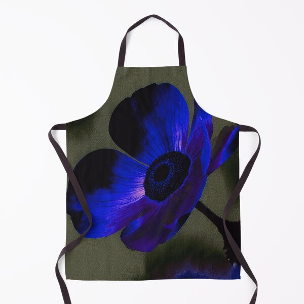 Artikelvorschau, Dunkle florale Eleganz / Stimmungsvolle blaue Blume entworfen und verkauft von joycrysstudio.