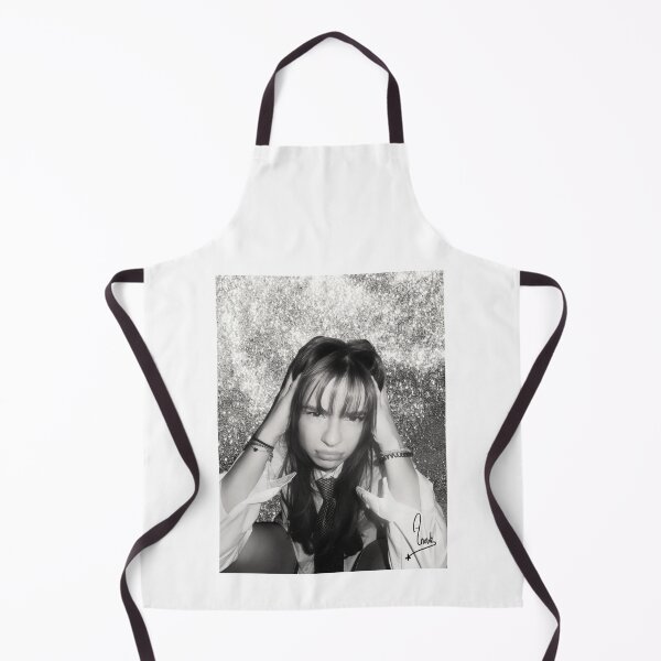 Item preview, Anouk Klein - Portrait golden queen nb designed and sold by PYXOO.