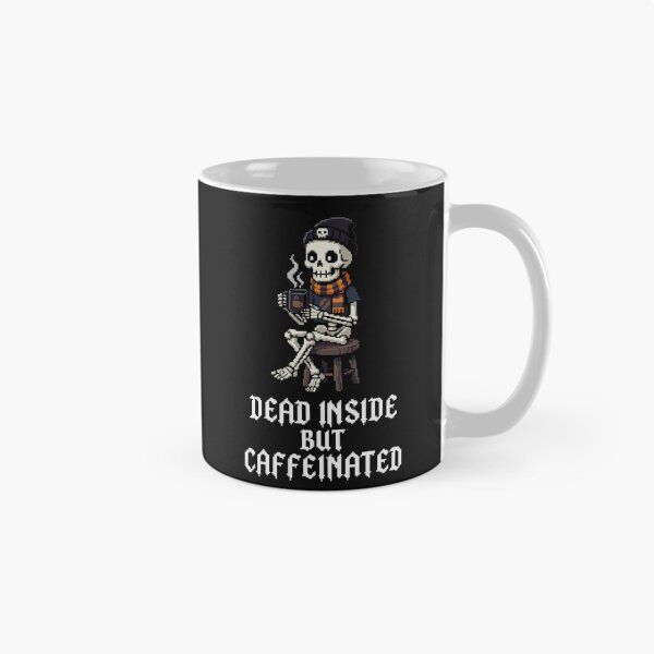 Aperçu de l'œuvre Cozy Coffee Skeleton - Os hipster rétro en pixel art créée et vendue par artistastshirt.