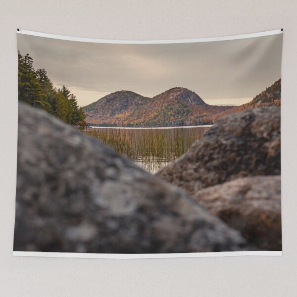 Artikelvorschau, Jordan Pond, Acadia-Nationalpark, Autumn Heart Mountains, Maine entworfen und verkauft von MDCCo.