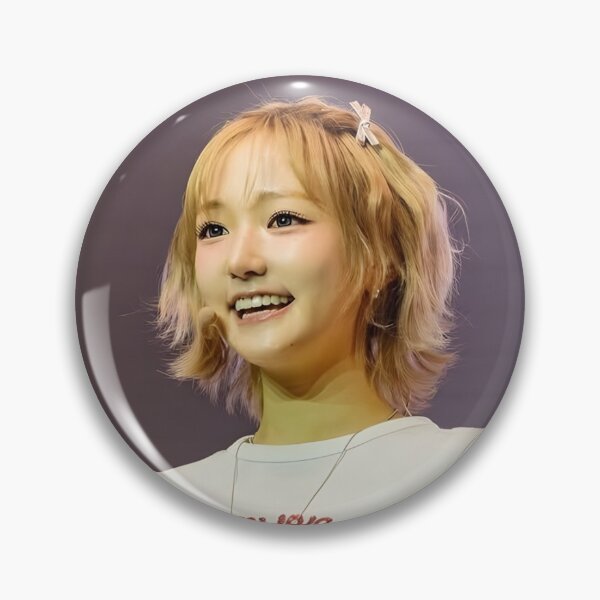 Artikelvorschau, KiiiKiii Jiyu Delulu Dreamcore Sticker | Süße Y2K Kpop Fan Art entworfen und verkauft von Valereekmerch.
