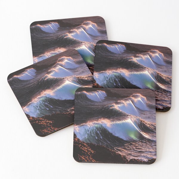Aperçu de l'œuvre Dramatic Ocean Waves Sunset Seascape Art créée et vendue par LaFabricaArt.