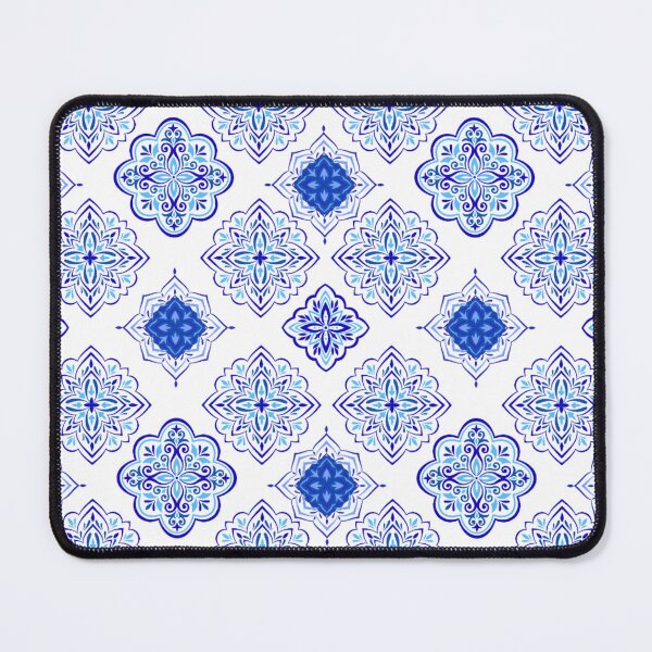 Artikelvorschau, Abstraktes marokkanisches geometrisches Fliesendesign in Blau und Weiß entworfen und verkauft von CreativeCanvas8.