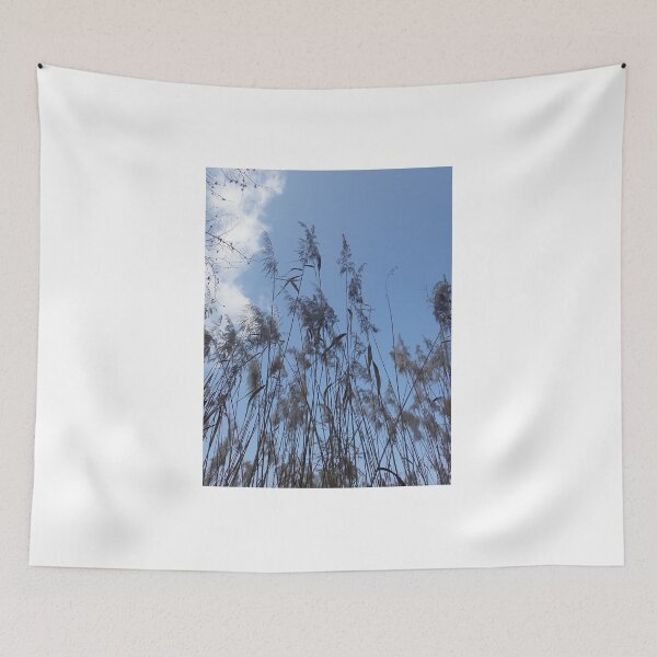 Aperçu de l'œuvre Minimal Sky Grass Wall Art Print Calm Blue Nature Aesthetic Decor créée et vendue par onubi.