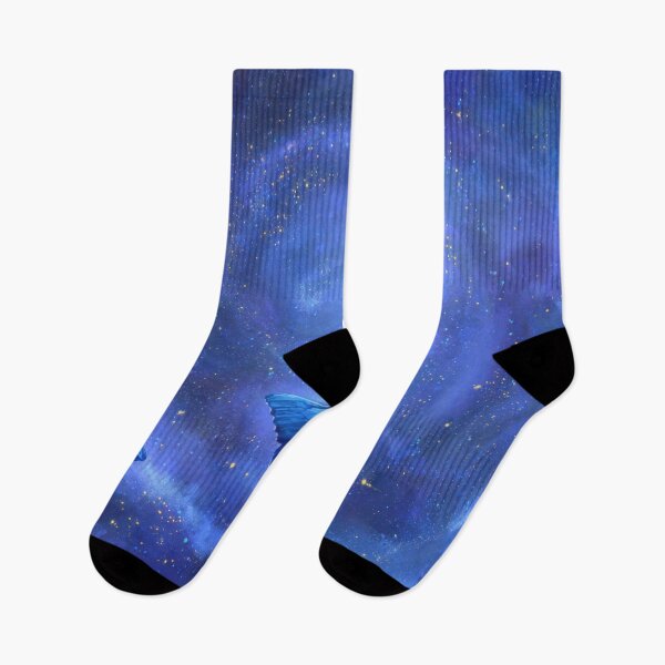 Artikelvorschau, Schmetterlinge fliegen in einer blauen Galaxie entworfen und verkauft von anytka.