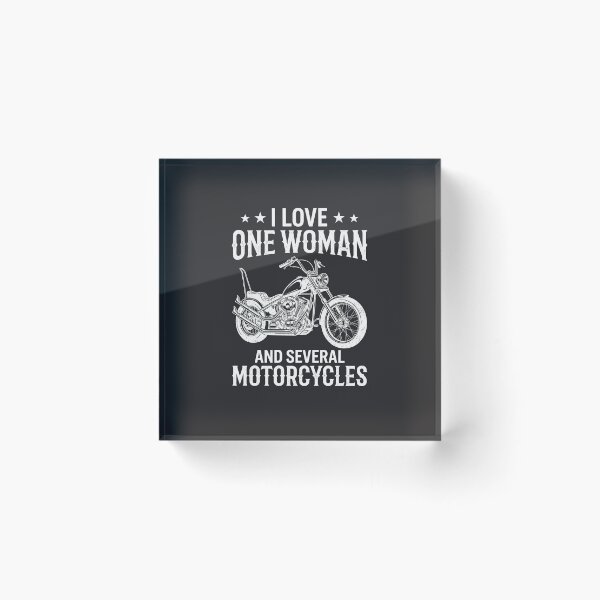 Artikelvorschau, Ich liebe eine Frau und mehrere Motorräder. Zitat eines Biker-Ehemanns. entworfen und verkauft von FormalDehyena.