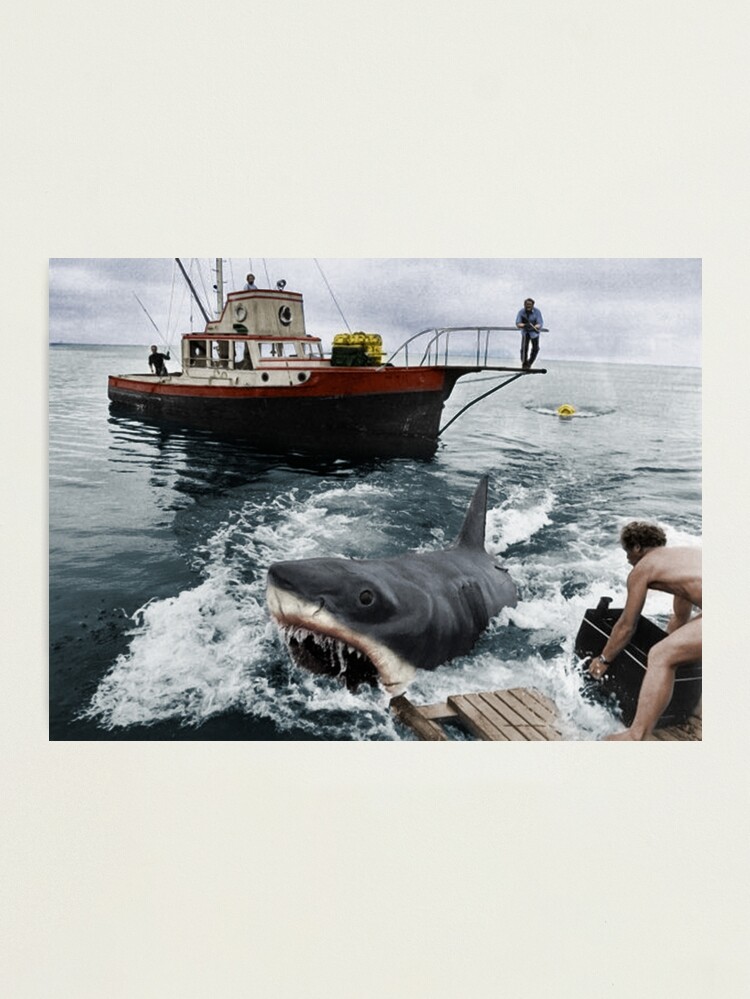 Aperçu 1 sur 3. Impression photo avec l'œuvre Photographie des dents de la mer créée et vendue par saraboone98.