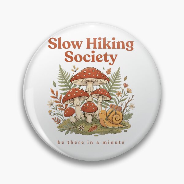 Aperçu de l'œuvre Slow Hiking Society Be There in a Minute, funny hiking lover gift, slow pace nature lover, snail hiking humor, snail forest vibe, chill outdoors gift créée et vendue par ANTHAR.