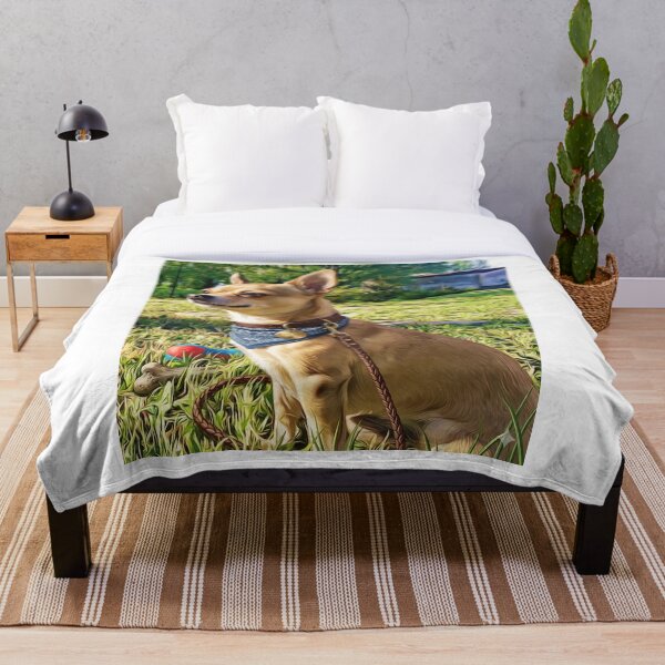 Artikelvorschau, Ein schicker, hellbrauner Chihuahua mit blauem Halstuch und Leine. entworfen und verkauft von ZoroDesign.