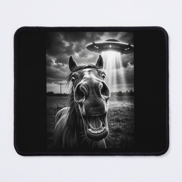 Artikelvorschau, Vintage-Pferd UFO Alien Tierliebhaber entworfen und verkauft von TerryConnells.