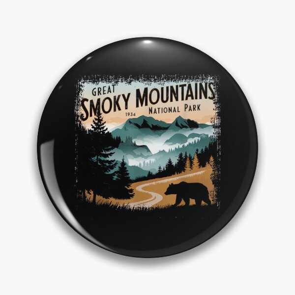Artikelvorschau, T-Shirt mit Bärenmotiv aus dem Great Smoky Mountains Nationalpark für Damen und Herren entworfen und verkauft von TomAScott27.