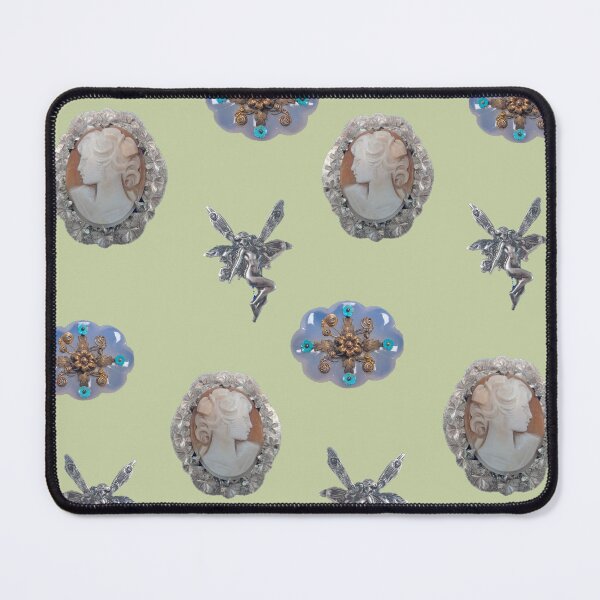 Aperçu de l'œuvre broches anciennes créée et vendue par ElsieVirgo91.