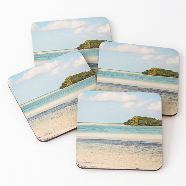 Artikelvorschau, Tropischer Strand, türkisfarbene Meeresinsel entworfen und verkauft von Rosemarie Guieb Designs.