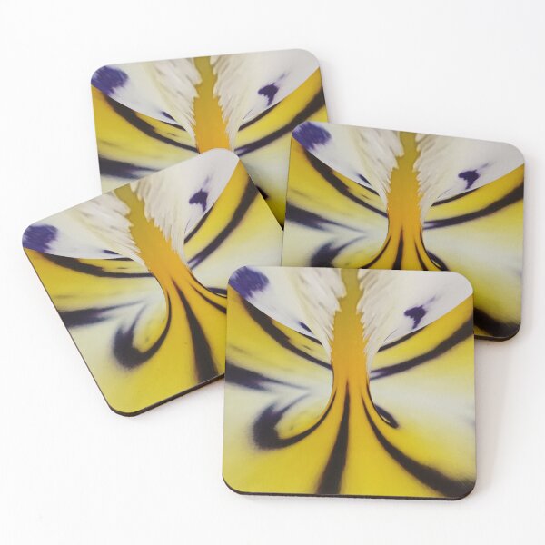 Aperçu de l'œuvre Abstract Floral Motion – Yellow Black Artistic Design créée et vendue par SilentBloomLab.