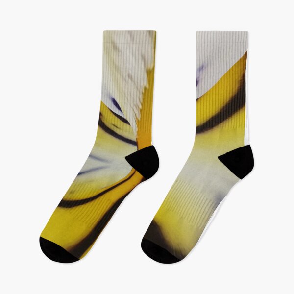 Aperçu de l'œuvre Abstract Floral Motion – Yellow Black Artistic Design créée et vendue par SilentBloomLab.