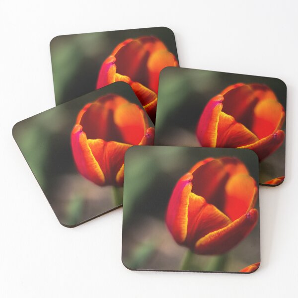 Aperçu de l'œuvre Tulipe rouge foncé créée et vendue par lifeinpinkcrochet.