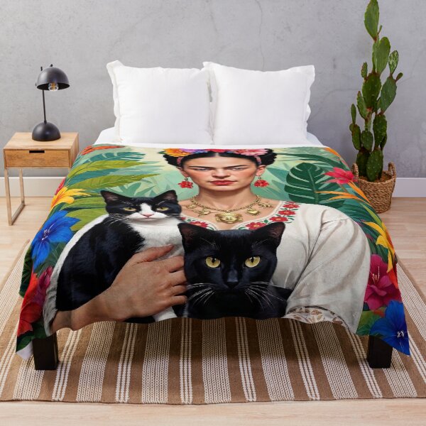 Artikelvorschau, Frida Kahlo Blumen schwarze Katzen Kätzchen Frida Kahlo entworfen und verkauft von TeeARTHY.