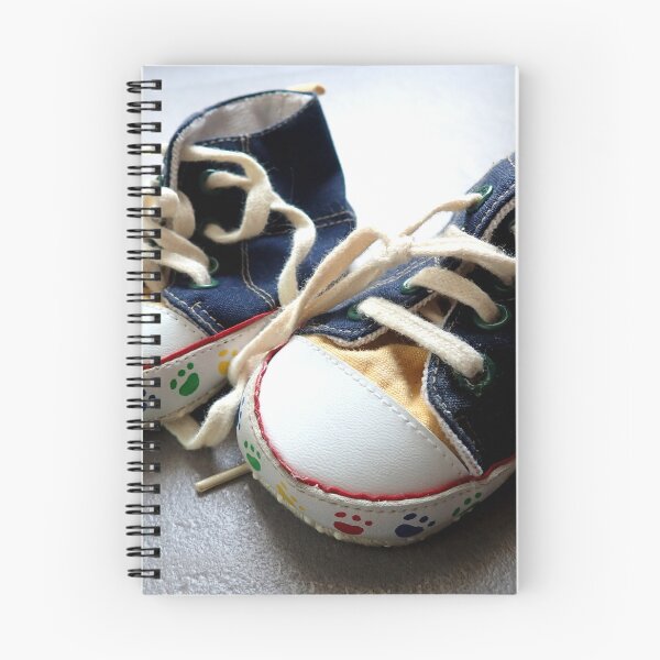 Artikelvorschau, Niedliche Babyschuhe, kleine Sneaker, bunte Babyschuhe entworfen und verkauft von onubi.