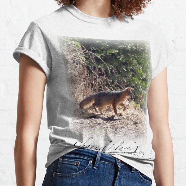 Channel Island Fox (Urocyon littoralis), Santa Cruz Island, California Classic T-Shirt
