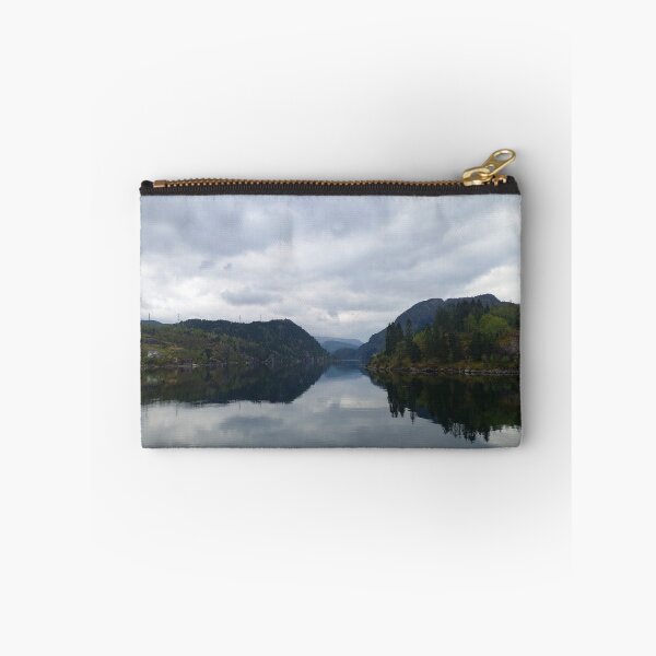 Aperçu de l'œuvre Fjord créée et vendue par ATOM by TAZ.