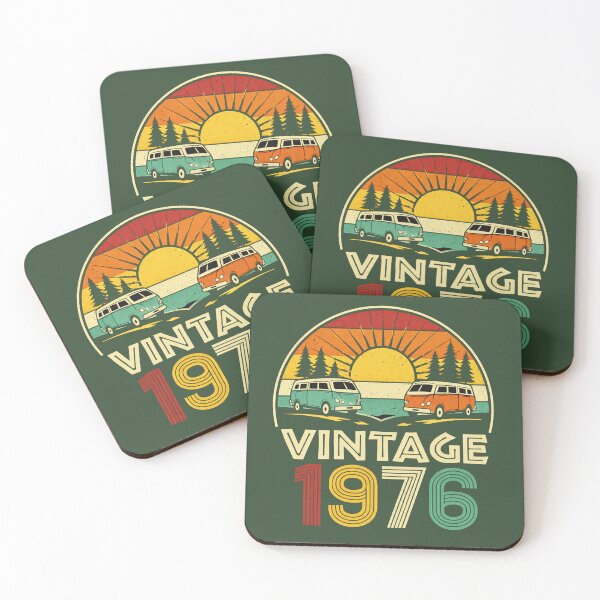 Artikelvorschau, Vintage-Shirt von 1976, Retro-Geburtstags-T-Shirt von 1976, Klassisches Geburtstagsgeschenk von 1976, Vintage-Shirt mit Palmen-Sonnenuntergangsmotiv von 1976, Geburtstags-T-Shirt von 1976 entworfen und verkauft von Dimu Co..