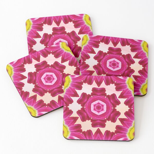 Aperçu de l'œuvre Soft Pink Floral Pattern – Warm Neutral Botanical Design créée et vendue par SilentBloomLab.