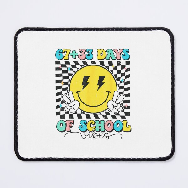 Artikelvorschau, 100 Tage Schule – Groovy Smiley Retro Vibes entworfen und verkauft von gladysenglish.